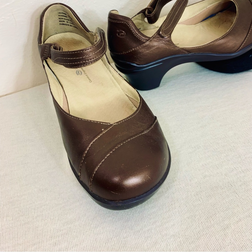 Aravon New Balance heeled 8D - Picture 12 of 12